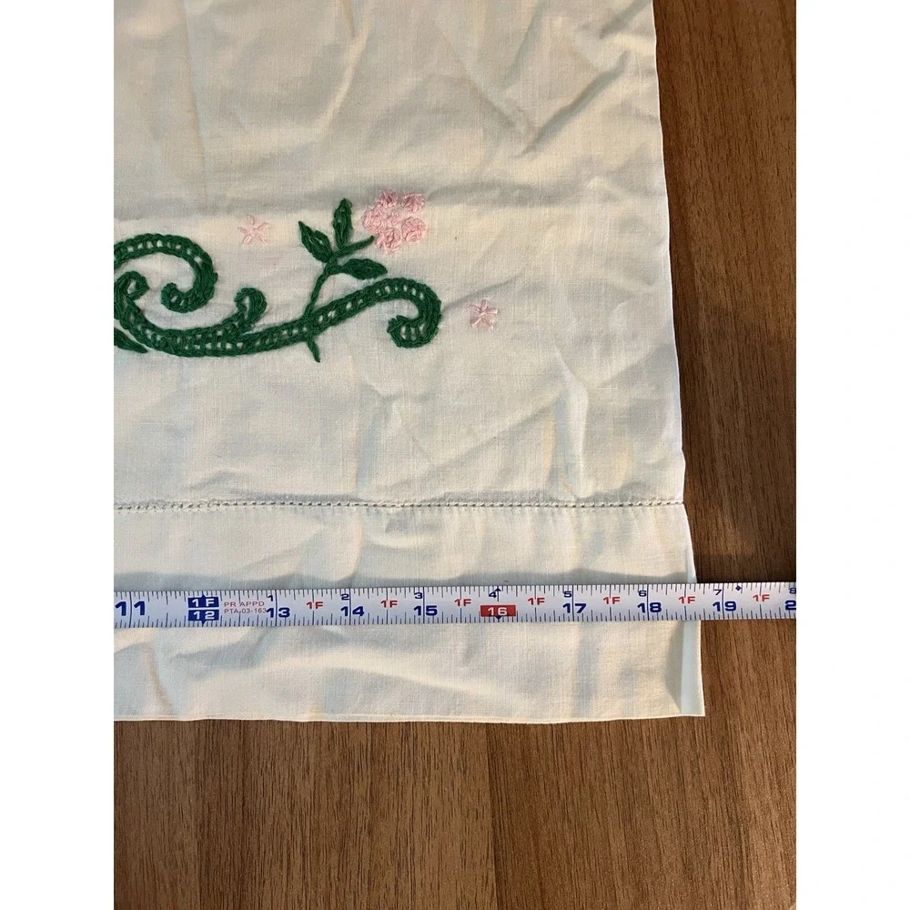 Hand Embroidered Vintage Pillowcase Floral Design 19 x 29 Cottage Granny‎ Core